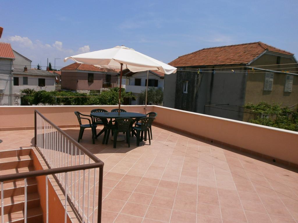 Apartments Juraga Murter Rom bilde