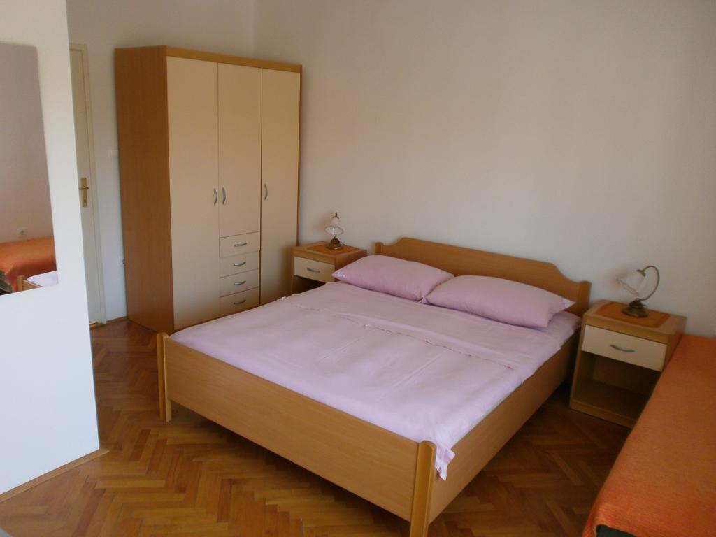 Apartments Juraga Murter Rom bilde