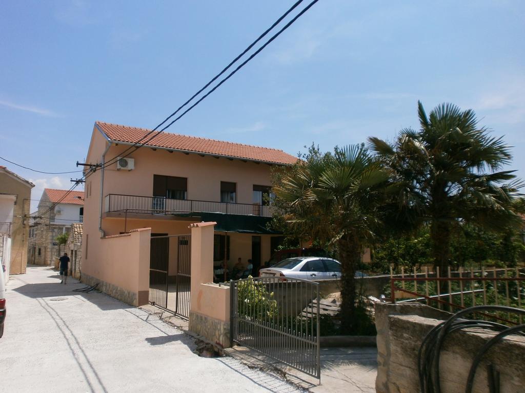 Apartments Juraga Murter Rom bilde