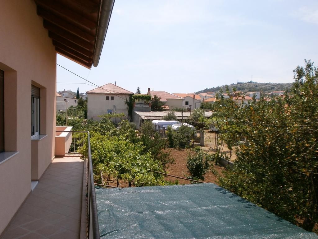 Apartments Juraga Murter Rom bilde